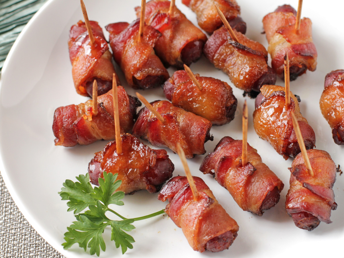 how to keep bacon wrapped smokies warm